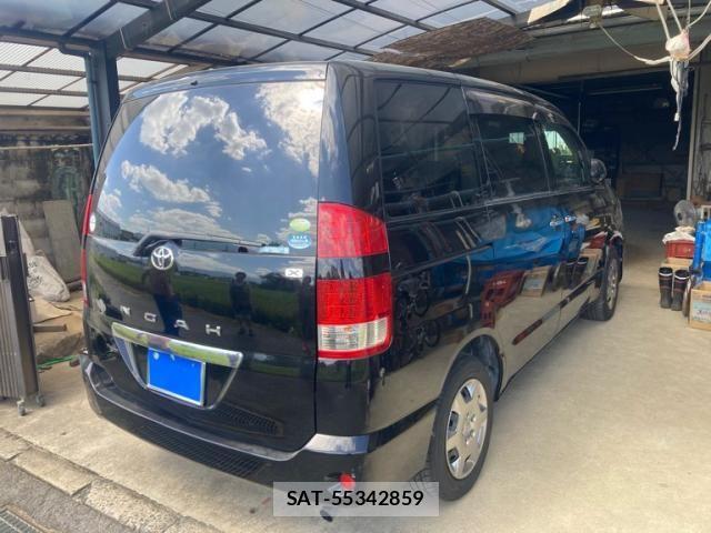 Toyota NOAH 2005-10 8884065-4