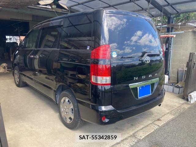 Toyota NOAH 2005-10 8884065-6