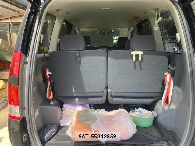 Toyota NOAH 2005-10 8884065-7