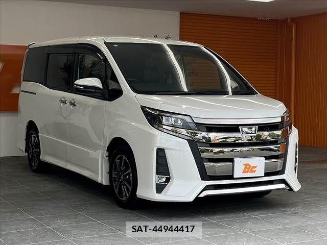 Toyota NOAH 2018-07 8884059-7