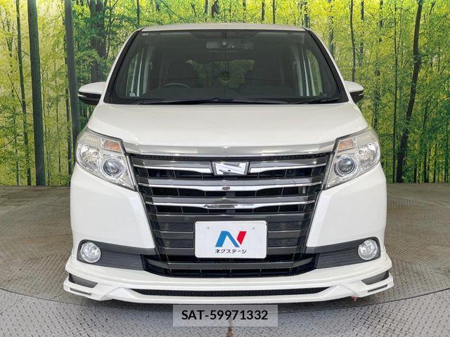 Toyota NOAH 2015-03 8884061-14