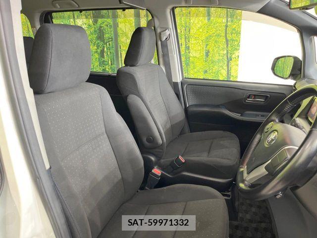 Toyota NOAH 2015-03 8884061-7