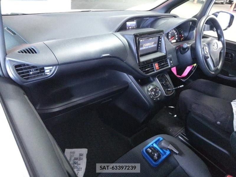 Toyota NOAH 2019 1230476-4