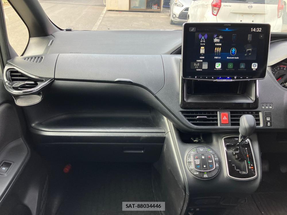 Toyota NOAH 2018 1277654-23