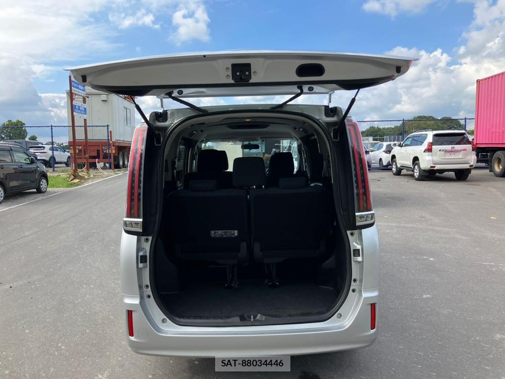 Toyota NOAH 2018 1277654-31