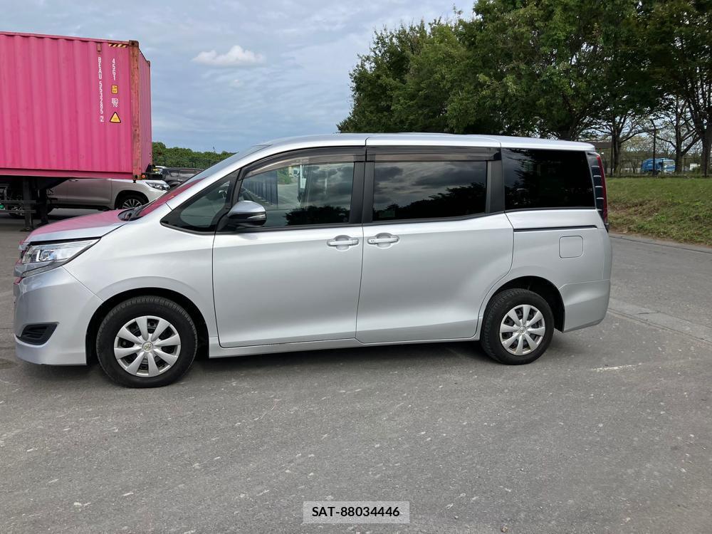 Toyota NOAH 2018 1277654-5