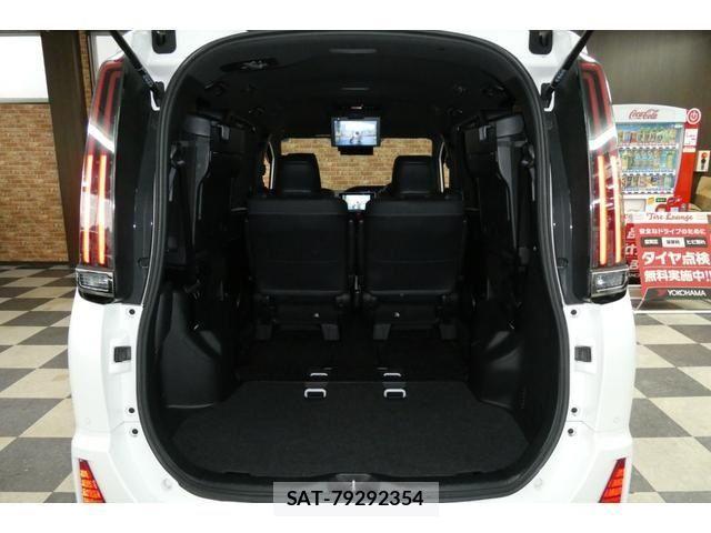 Toyota NOAH 2021-07 1413905-11