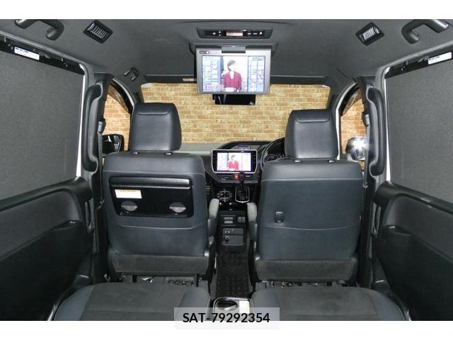 Toyota NOAH 2021-07 1413905-16
