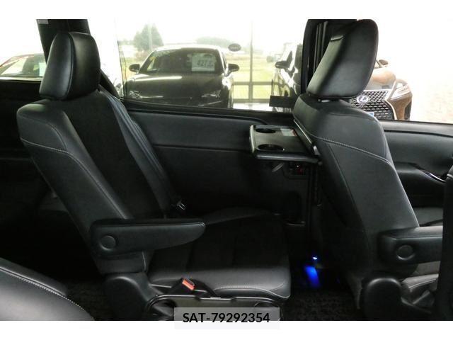 Toyota NOAH 2021-07 1413905-17