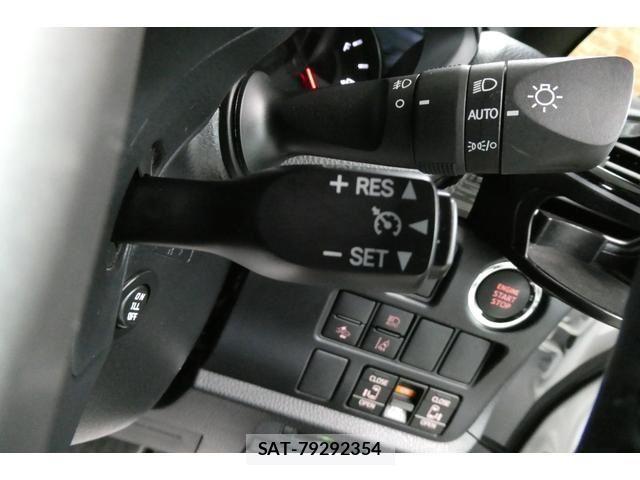 Toyota NOAH 2021-07 1413905-26