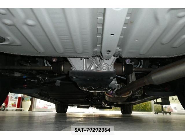 Toyota NOAH 2021-07 1413905-29