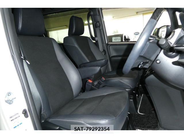 Toyota NOAH 2021-07 1413905-4