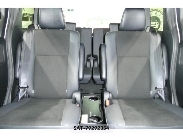 Toyota NOAH 2021-07 1413905-7