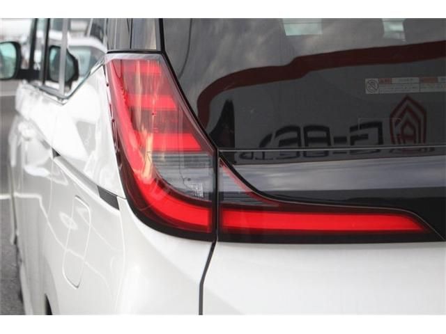 Toyota NOAH 2023-01 3678210-15
