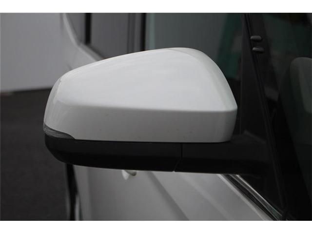 Toyota NOAH 2023-01 3678210-16
