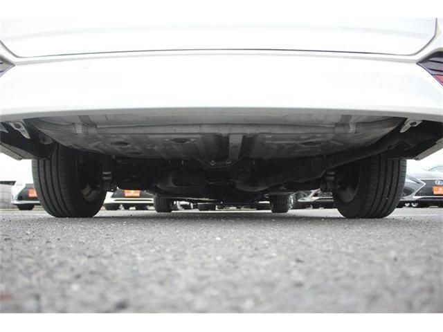 Toyota NOAH 2023-01 3678210-17