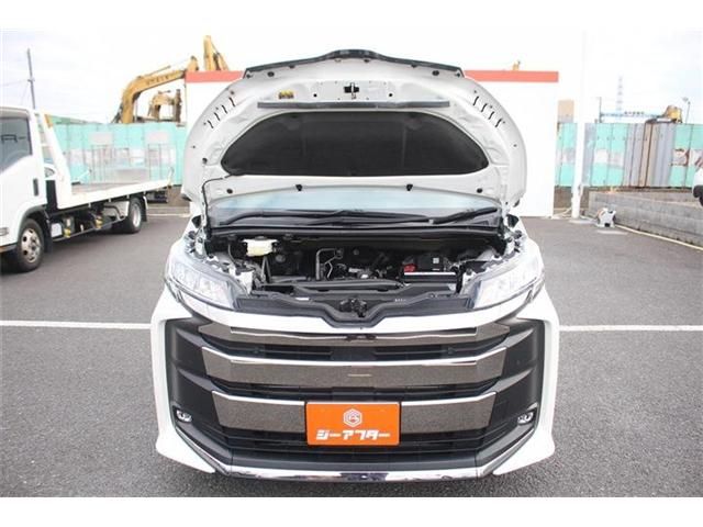 Toyota NOAH 2023-01 3678210-29