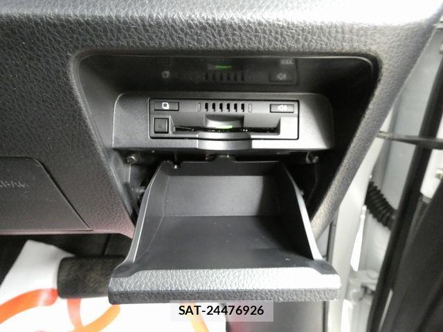Toyota NOAH 2021-03 4242578-16