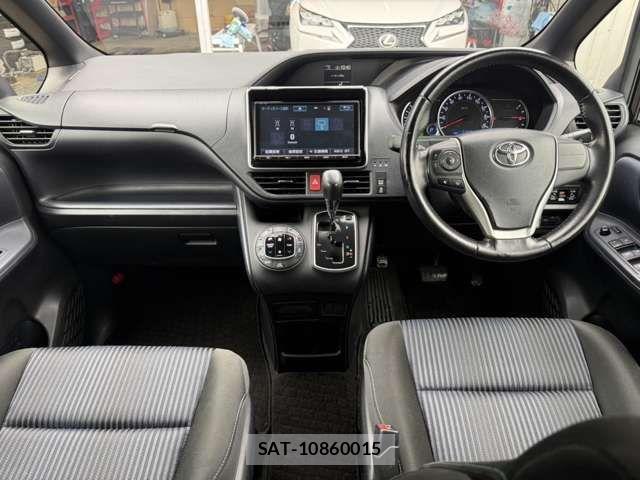 Toyota NOAH 2016-12 5874143-4