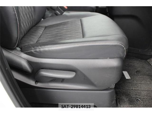 Toyota NOAH 2023-03 5874141-27
