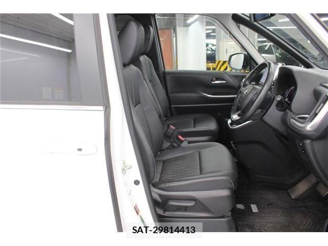 Toyota NOAH 2023-03 5874141-28