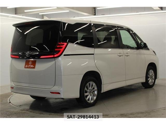 Toyota NOAH 2023-03 5874141-4