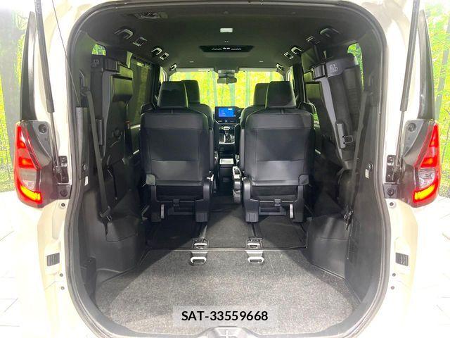Toyota NOAH 2025-04 6014673-11