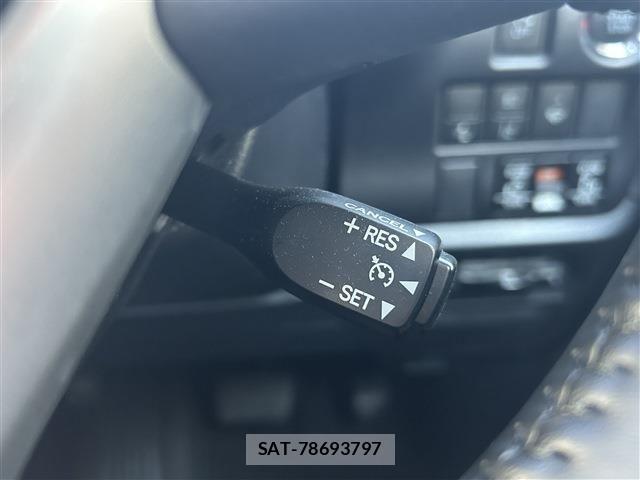 Toyota NOAH 2018-04 6246314-10