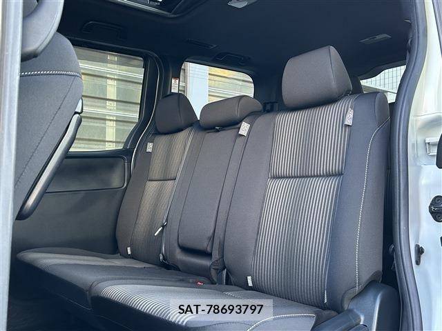 Toyota NOAH 2018-04 6246314-22
