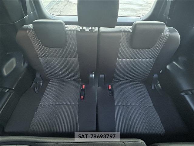 Toyota NOAH 2018-04 6246314-25
