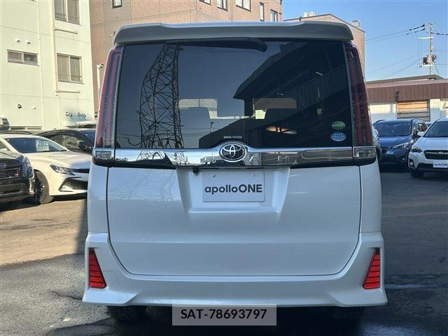 Toyota NOAH 2018-04 6246314-3