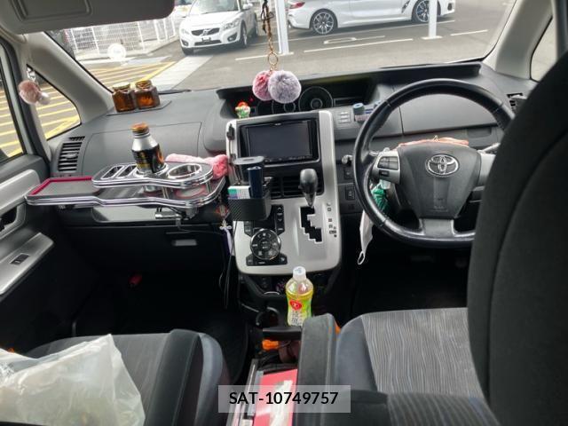 Toyota NOAH 2010-09 6276989-13