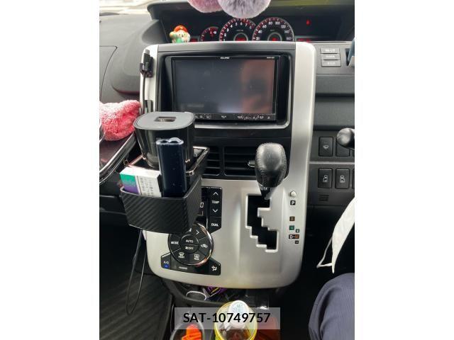 Toyota NOAH 2010-09 6276989-18