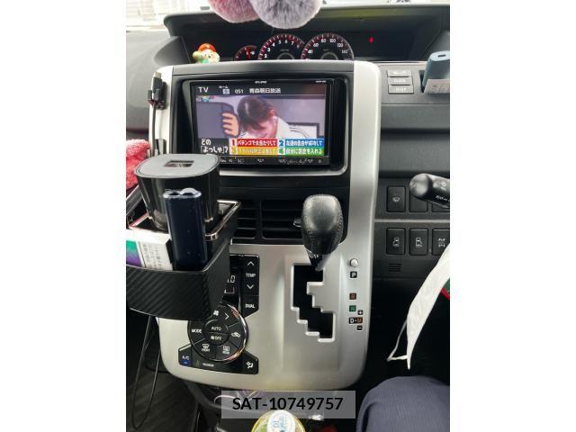 Toyota NOAH 2010-09 6276989-19