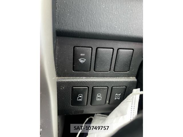 Toyota NOAH 2010-09 6276989-20