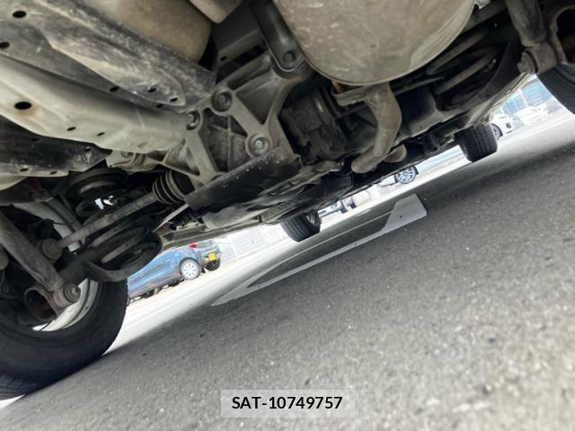 Toyota NOAH 2010-09 6276989-7