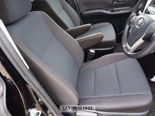 Toyota NOAH 2021-04 6272476-13
