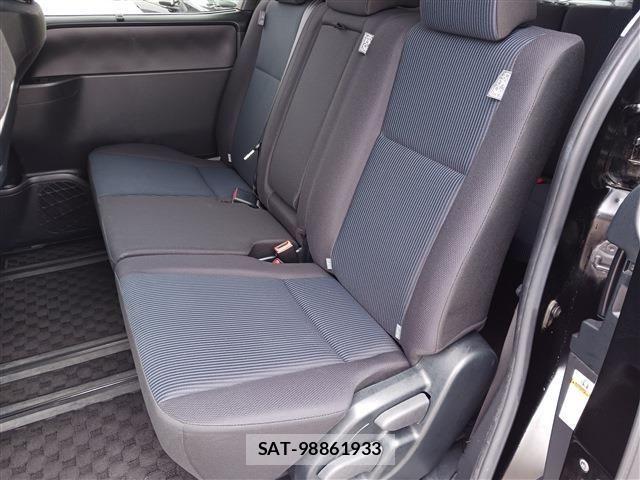 Toyota NOAH 2021-04 6272476-16