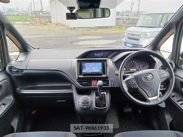 Toyota NOAH 2021-04 6272476-1