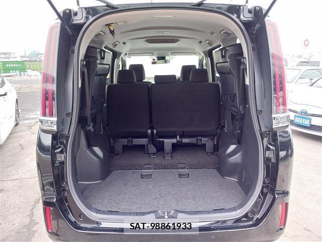 Toyota NOAH 2021-04 6272476-19