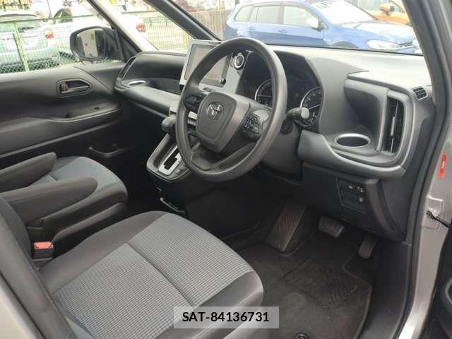 Toyota NOAH 2022-12 6305674-4