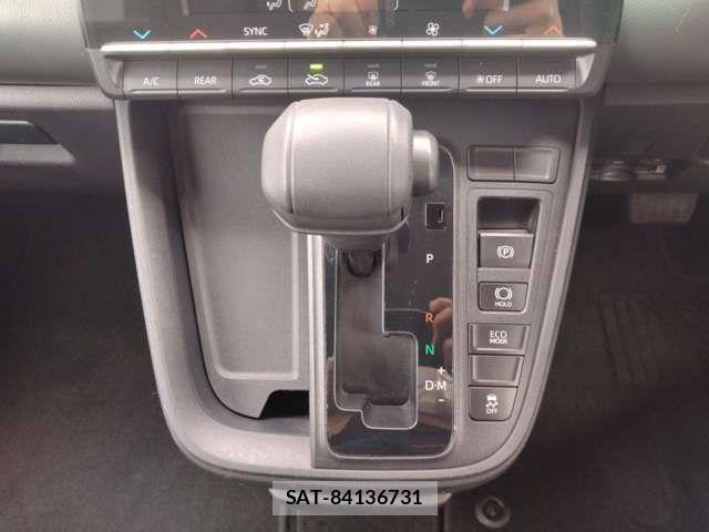 Toyota NOAH 2022-12 6305674-5