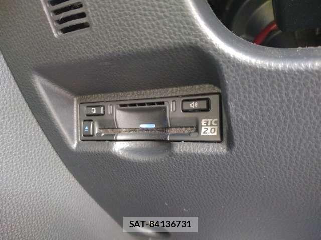 Toyota NOAH 2022-12 6305674-7
