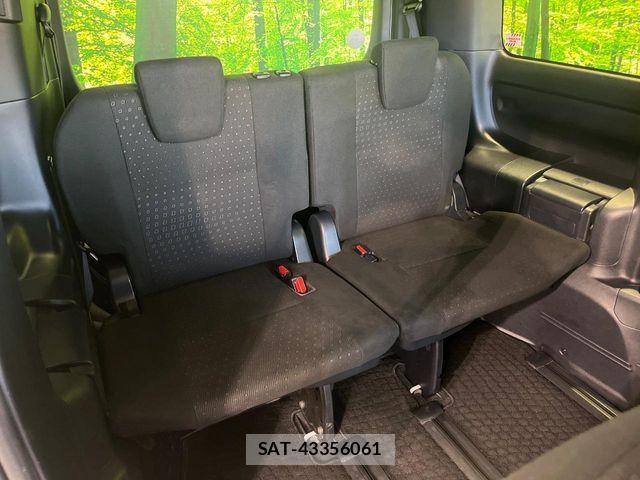 Toyota NOAH 2017-08 6501186-9
