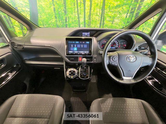 Toyota NOAH 2017-08 6501186-1