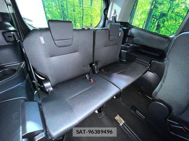 Toyota NOAH 2022-12 6546246-11