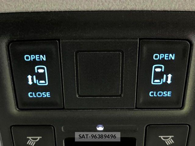 Toyota NOAH 2022-12 6546246-3