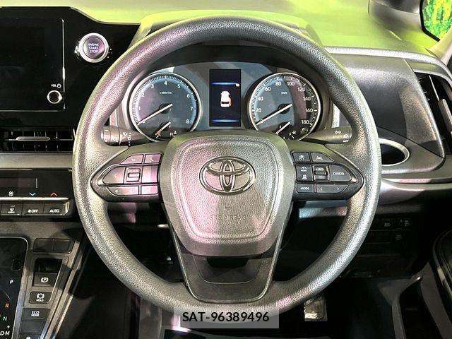 Toyota NOAH 2022-12 6546246-8