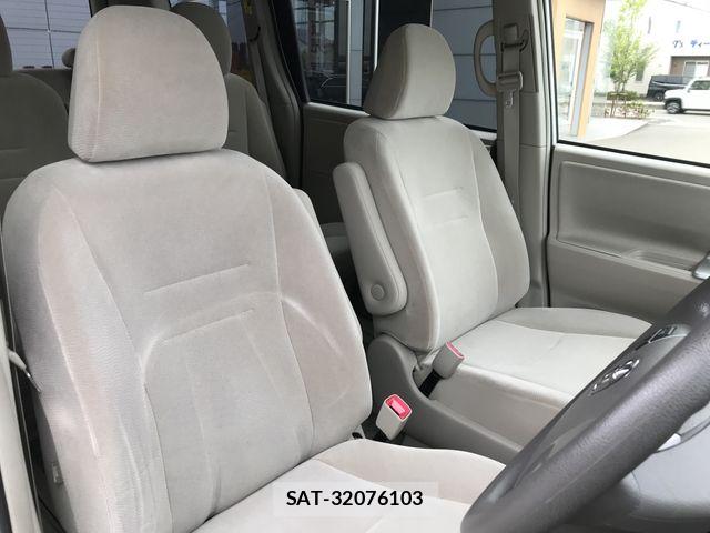 Toyota NOAH 2013-05 6613781-10