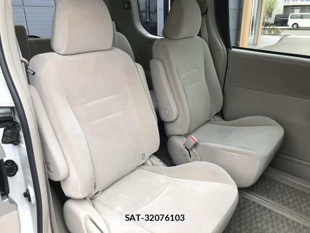 Toyota NOAH 2013-05 6613781-13